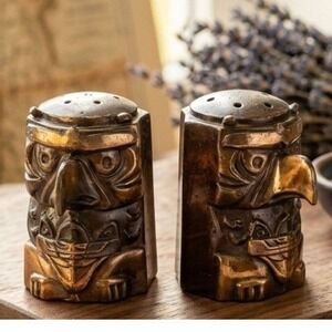Vintage Japan Totem Pole Eagle Salt and Pepper Shakers Bronze Tone Metal Set